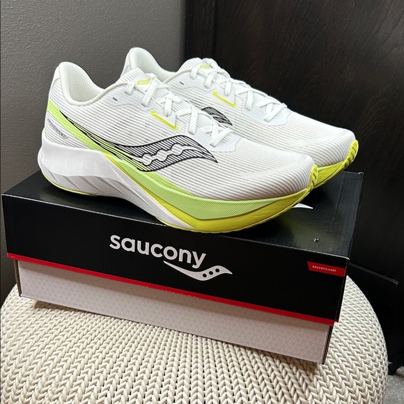 Saucony Tide 2 Shoes - Picture 1 of 9